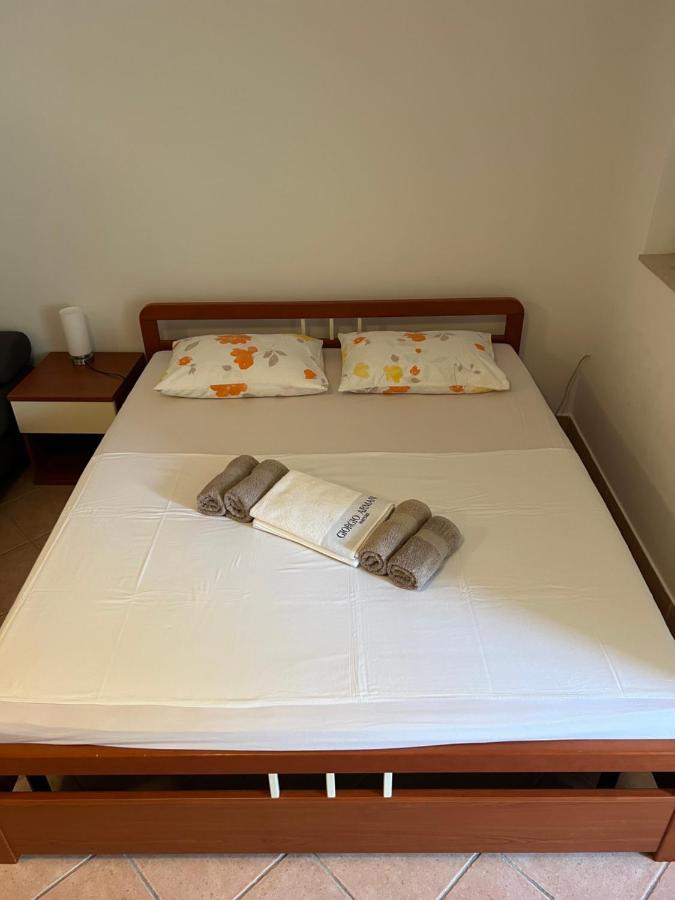 Mario Apartment Brela Kültér fotó